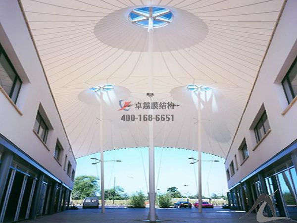 嘉峪關商業(yè)街膜結(jié)構遮陽棚設計案例 　　